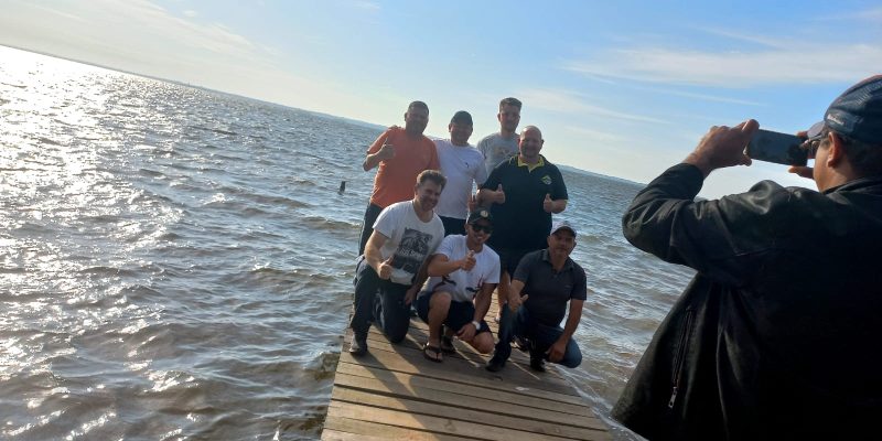 Família e amigos aproveitando Porto XV